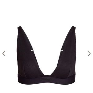 SKIMS Cotton Plunge Bralette in Soot